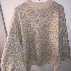 Goodnight Macaroon beige cheetah sweater SML